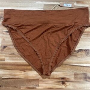 Skims Kim Kardashian Women’s Underwear 4x New with Tags